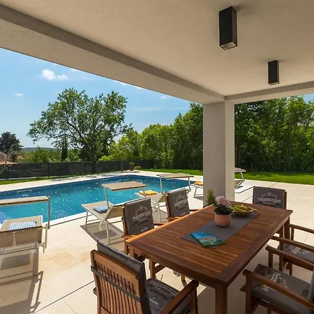 Lucas Ferienhaus Pula