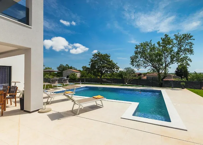 Lucas Holiday home